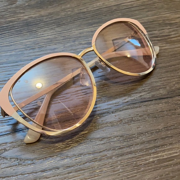 Aldo Accessories - 🌸Sunglasses- like new!